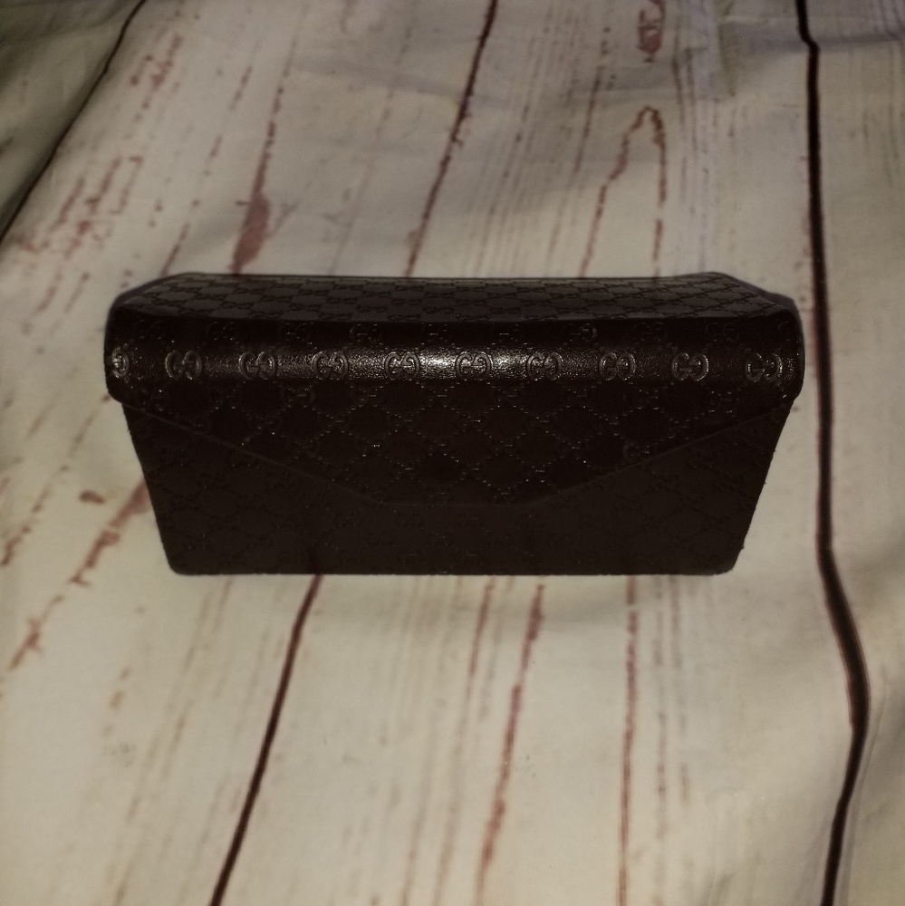 GUCCI GLASSES CASE  EXCELLENT CONDITION